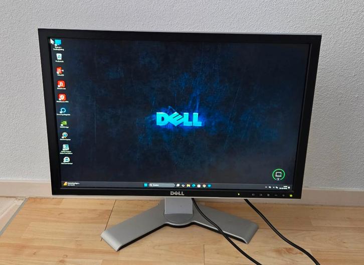 Dell UltraSharp 24 inch monitor kantelbaar, Computers en Software, Monitoren, Zo goed als nieuw, 60 Hz of minder, DVI, HDMI, VGA