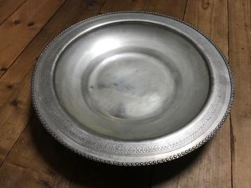 mooie oude fruitschaal schaal groot antiek 46 cm. diameter beschikbaar voor biedingen