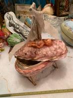 Vintage Bonbonnière candycontainer Wieg met Baby, Antiek en Kunst, Ophalen of Verzenden