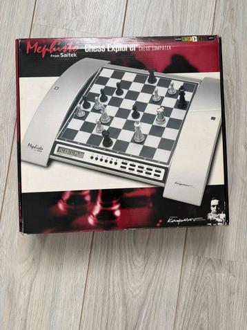 Schaakcomputer Mephisto Saitek Chess explorer nieuw in doos beschikbaar voor biedingen
