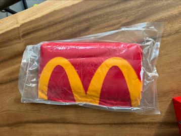 Badlaken McDonalds beschikbaar voor biedingen