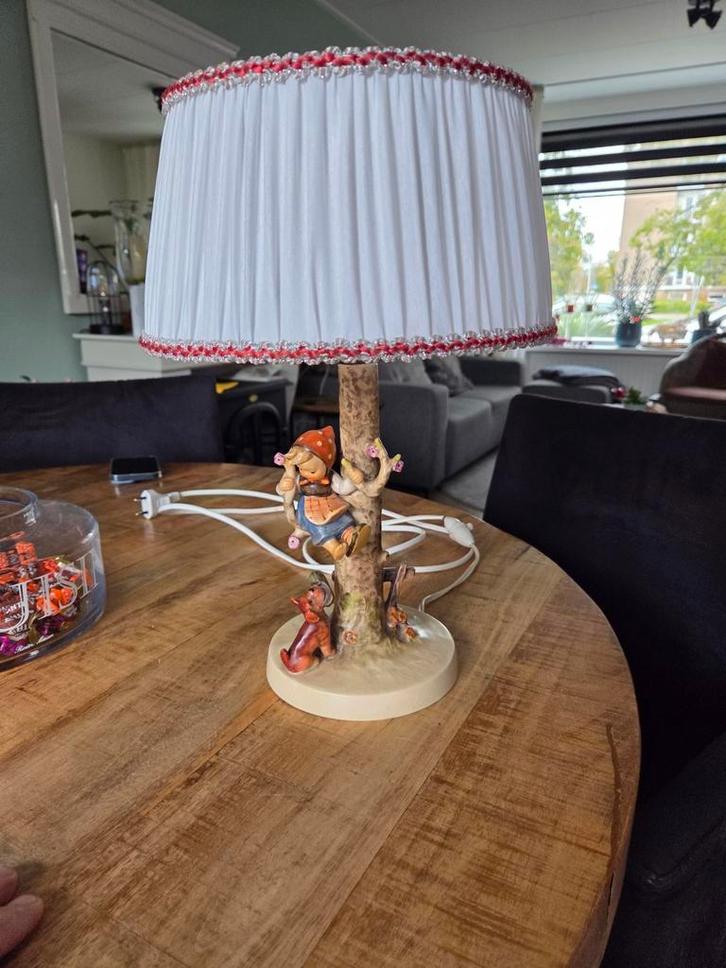 Goebel hummeltje   lamp op tafel, Huis en Inrichting, Lampen | Tafellampen, Zo goed als nieuw, Minder dan 50 cm, Ophalen of Verzenden