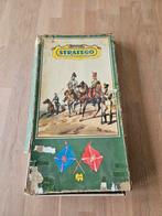 Oud stratego met houten speelstukken, Hobby en Vrije tijd, Gezelschapsspellen | Bordspellen, Ophalen