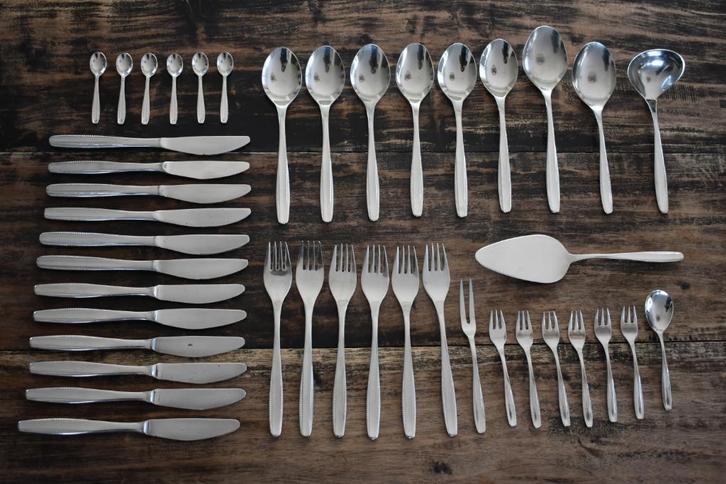 Sola Elite Parelrand Perle 6 persoons diner & klein cassette, Huis en Inrichting, Keuken | Bestek, Gebruikt, Bestekset, Rvs of Chroom