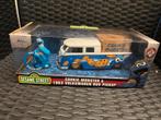 Vw pickup bus cookie monster, Hobby en Vrije tijd, Modelauto's | 1:24, Verzenden, Nieuw, Jada