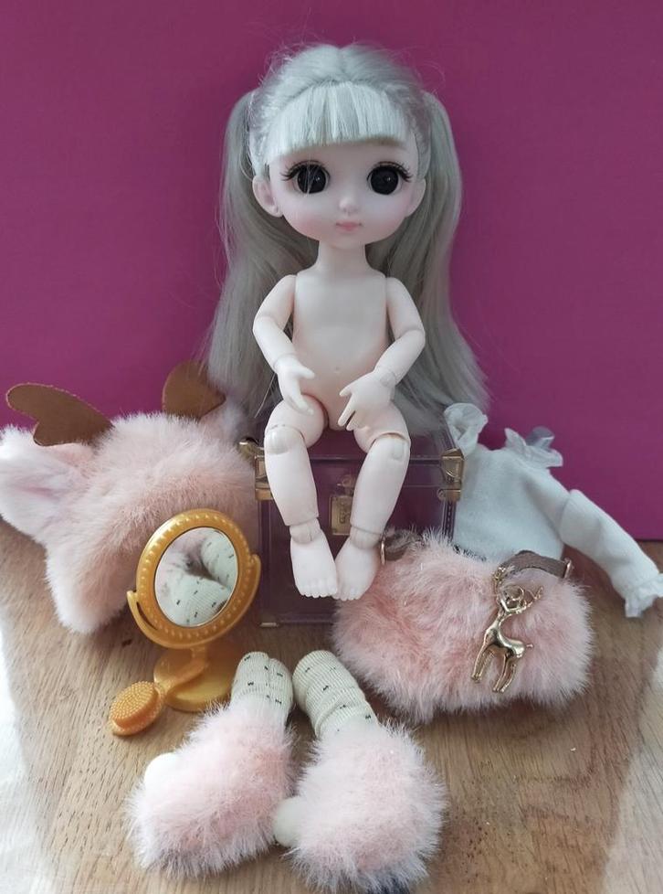 Barbie bjd mini Doll incl Fashion set, Verzamelen, Poppen, Zo goed als nieuw, Pop, Ophalen of Verzenden