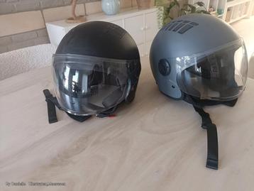 Twee nieuwe Vinz helmen - L en XL prijs 35.00 per stuk beschikbaar voor biedingen