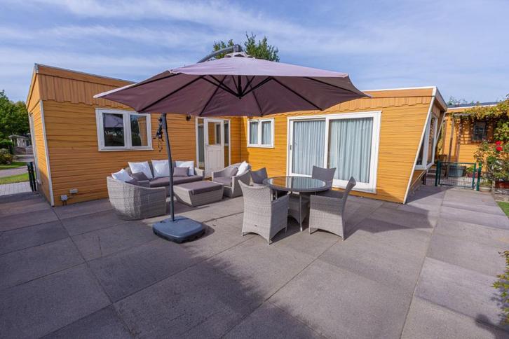 Chalet aan het water te huur op 5* camping de Kurenpolder, Vakantie, Vakantiehuizen | Nederland, Noord-Brabant, Chalet, Bungalow of Caravan