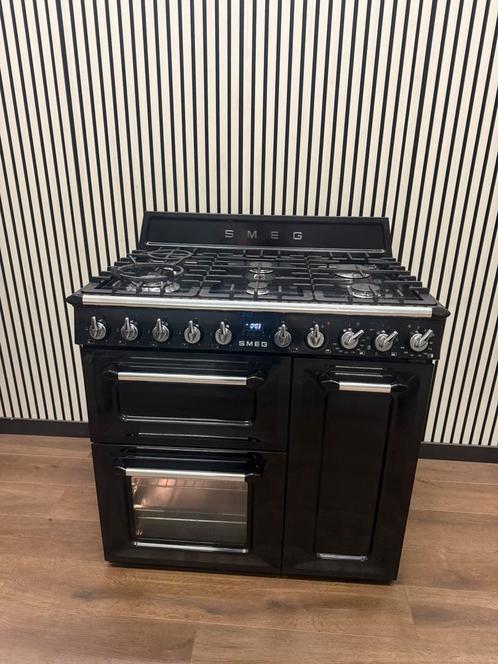 Luxe Smeg Fornuis zwart hoogglans met 3 ovens 90 cm, Witgoed en Apparatuur, Fornuizen, Zo goed als nieuw, Vrijstaand, Gas, 5 kookzones of meer