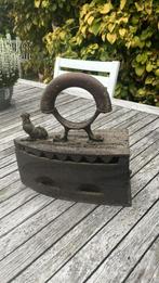 Antiek ijzeren kolenstrijkijzer, Overige materialen, Gebruikt, Overige typen, Ophalen of Verzenden