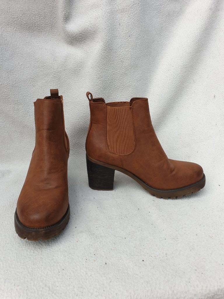 Gave bruine leren enkellaarzen. mt 38. Kayla, Kleding | Dames, Schoenen, Zo goed als nieuw, Lage of Enkellaarzen, Bruin, Ophalen of Verzenden