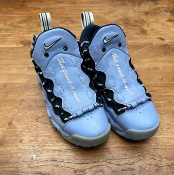 Nike Air More Money ‘Twilight Pulse’ | Maat 37,5 beschikbaar voor biedingen