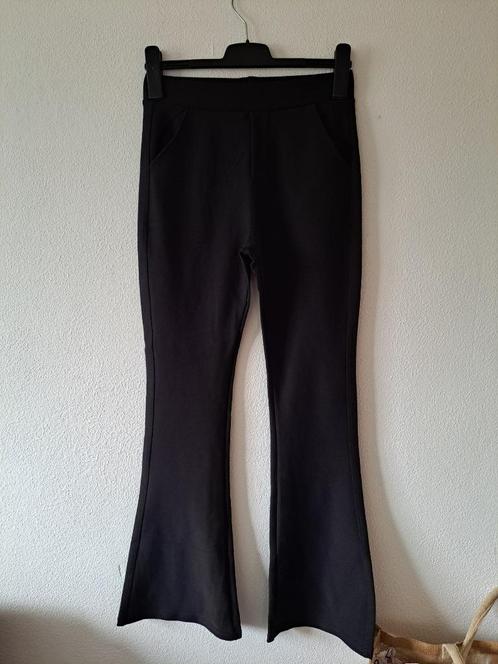 zwarte broek maat m, Kleding | Dames, Broeken en Pantalons, Zo goed als nieuw, Maat 38/40 (M), Zwart, Lang, Ophalen of Verzenden
