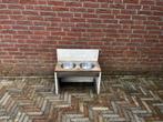 Stijlvolle houten hondenvoederbak met dubbele RVS bakken, Ophalen, Gebruikt