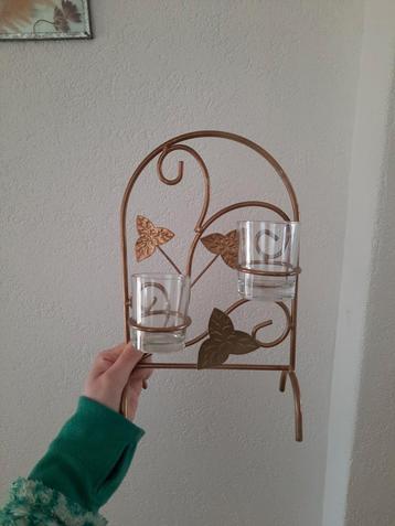 Waxine lichtjes goud rekje met bladeren. beschikbaar voor biedingen