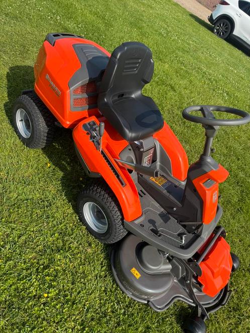 Husqvarna Rider 216 AWD 2 cillinder, Tuin en Terras, Zitmaaiers, Nieuw, 90 tot 120 cm, Elektrische starter, Mulchfunctie, Ophalen of Verzenden