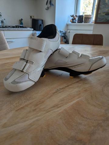 Spin schoenen  beschikbaar voor biedingen