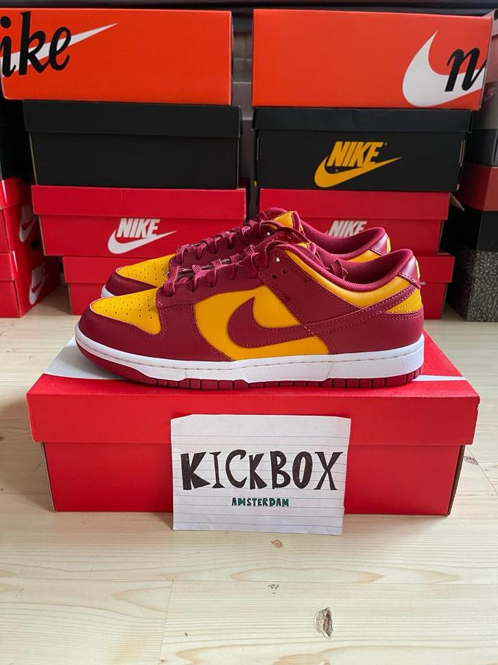 Nike Dunk Low Midas Gold - EU 43 & 41, Kleding | Heren, Schoenen, Nieuw, Sneakers of Gympen, Overige kleuren, Ophalen of Verzenden