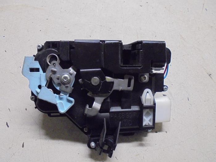 Deurslot Mechaniek 2Deurs rechts van een Volkswagen Caddy, Auto-onderdelen, Carrosserie en Plaatwerk, Volkswagen, Gebruikt, 3 maanden garantie