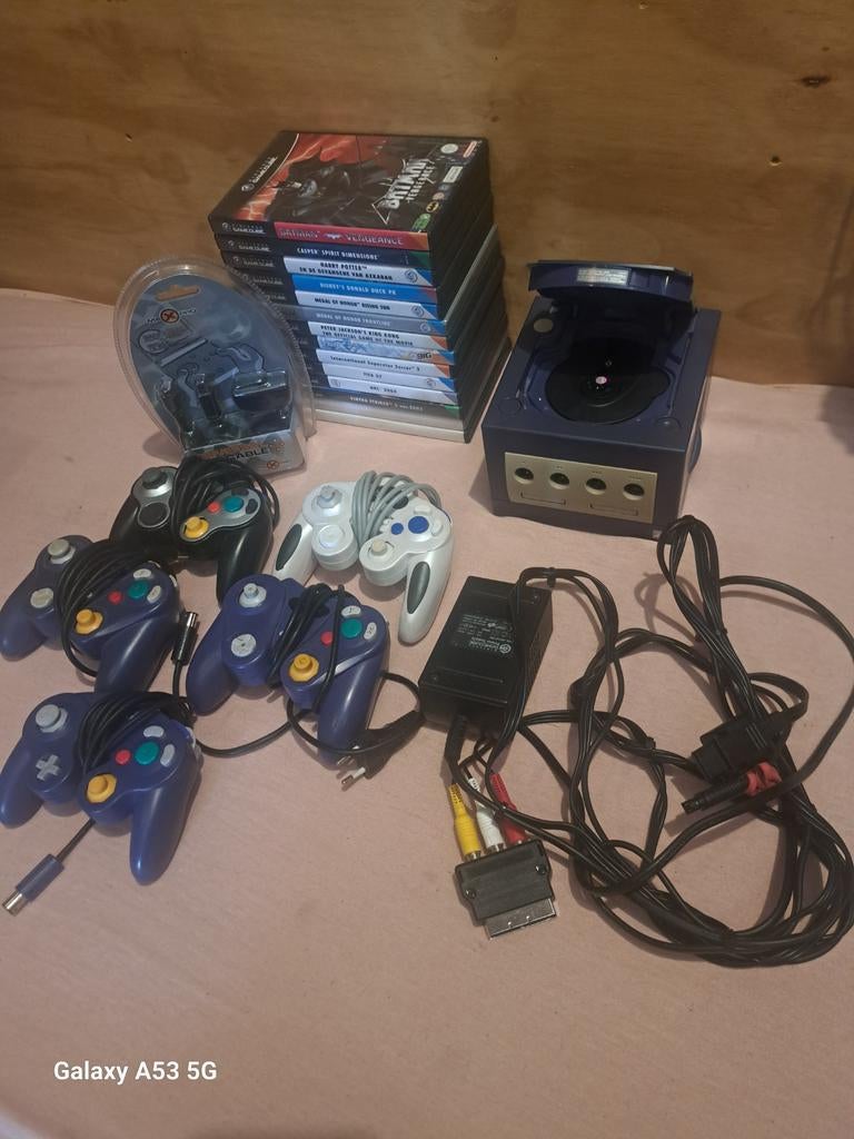 Nintendo GameCube Compleet + 14 Games, Spelcomputers en Games, Spelcomputers | Nintendo GameCube, Paars, Ophalen of Verzenden