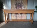 Klassieke sidetables, haltafel, wandconsole.
