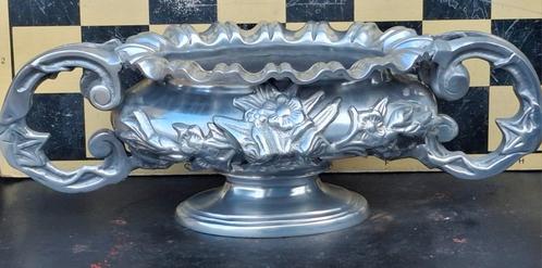 Jardinière. Aluminium. Floraal geornamenteerd.  54/18/24 cm., Antiek en Kunst, Curiosa en Brocante, Ophalen
