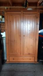 Geloogd en gelakt grenen legkast, buffetkast, kledingkast, Huis en Inrichting, Kasten | Kledingkasten, Gebruikt, 100 tot 150 cm