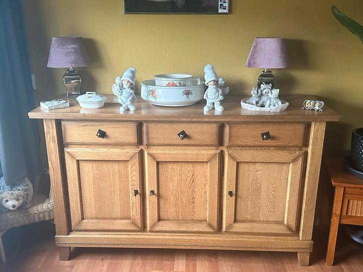 Mooi houten dressoir, Huis en Inrichting, Kasten | Dressoirs, Gebruikt, 150 tot 200 cm, 25 tot 50 cm, Met lade(s), Eikenhout, Ophalen