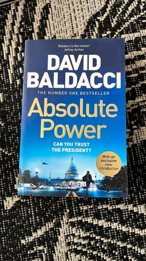 Boek absolute power te koop, Boeken, Avontuur en Actie, Zo goed als nieuw, Ophalen of Verzenden