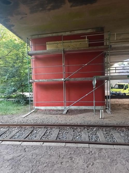 Grote partij gevelsteigermateriaal Plettac SL70, Doe-het-zelf en Verbouw, Steigers, Gebruikt, Rolsteiger of Kamersteiger, 5 meter of hoger