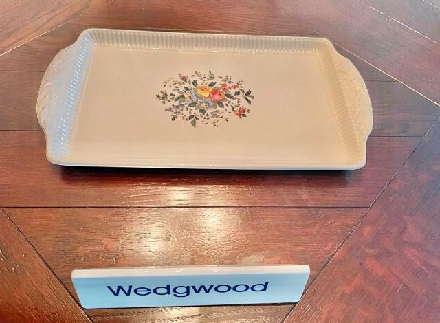 Wedgwood Conway sandwichtray: NU AANBIEDING, Huis en Inrichting, Keuken | Servies, Zo goed als nieuw, Schaal of Schalen, Wedgwood