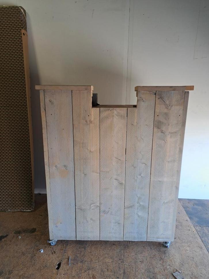 Steigerhouten Bar / Tapkast op Wielen - Koffiebar, Huis en Inrichting, Barren, Gebruikt, Ophalen