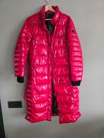 Dik gevoerde lak jas maat L, Verzenden, Gedragen, Rood