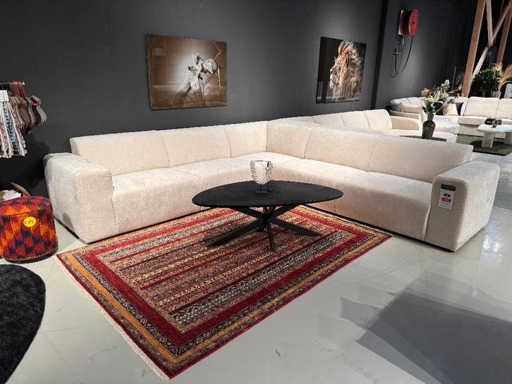 Direct ophalen | Velvet hoekbank | Showroom Utrecht, Huis en Inrichting, Banken | Bankstellen, Nieuw, Hoekbank, Vierpersoons of meer