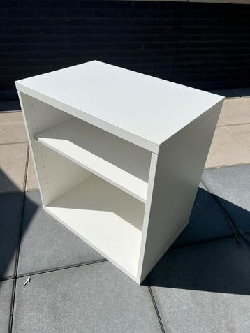 Besta ikea kast beschikbaar voor biedingen