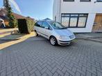 Volkswagen Sharan 1.8T-20V 110KW 2001 Grijs, Voorwielaandrijving, 4 cilinders, 7 stoelen, Handgeschakeld