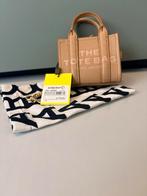 Originele nieuwe Nano Tote Bag Charm, Marc Jacobs, Sieraden, Tassen en Uiterlijk, Tassen | Damestassen, Ophalen of Verzenden, Nieuw