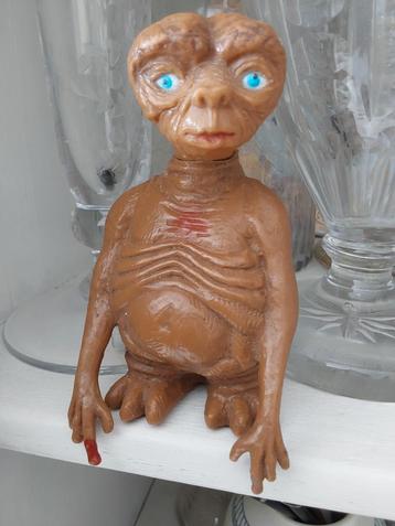 vintage ET in kunststof  beschikbaar voor biedingen