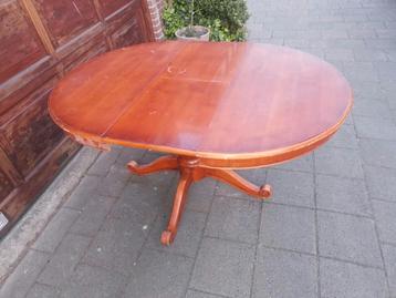 Stoere, boeren Mahonie ronde eettafel met tussen stuk beschikbaar voor biedingen