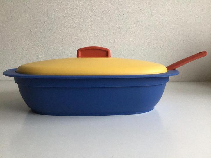 Tupperware serveerschaal groenteschaal + lepel Memphis stijl, Huis en Inrichting, Keuken | Tupperware, Nieuw, Schaal, Blauw, Geel
