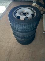 Originele 17 inch Volkswagen T6 velgen met winterbanden, Ophalen, Gebruikt