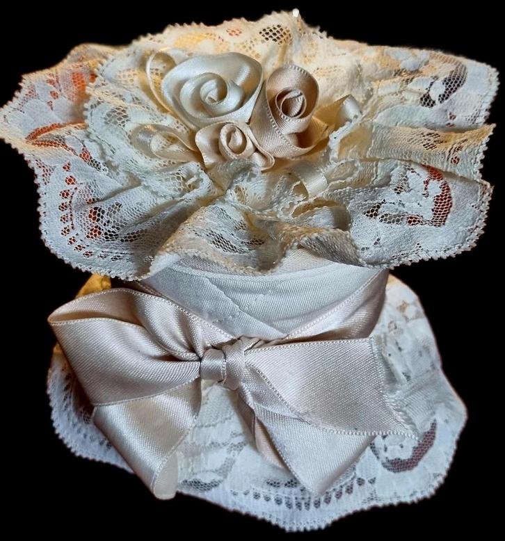 VINTAGE ENGELSE SATIJNEN BEKERHOUDER MET KRISTALLEN GLAS, Antiek en Kunst, Antiek | Woonaccessoires, Ophalen of Verzenden