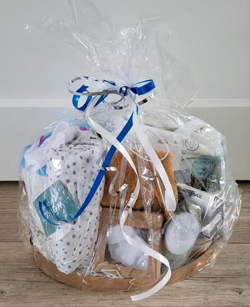 Baby Cadeau Pakket  met leuke 1e Spulletjes voor Pasgeborene