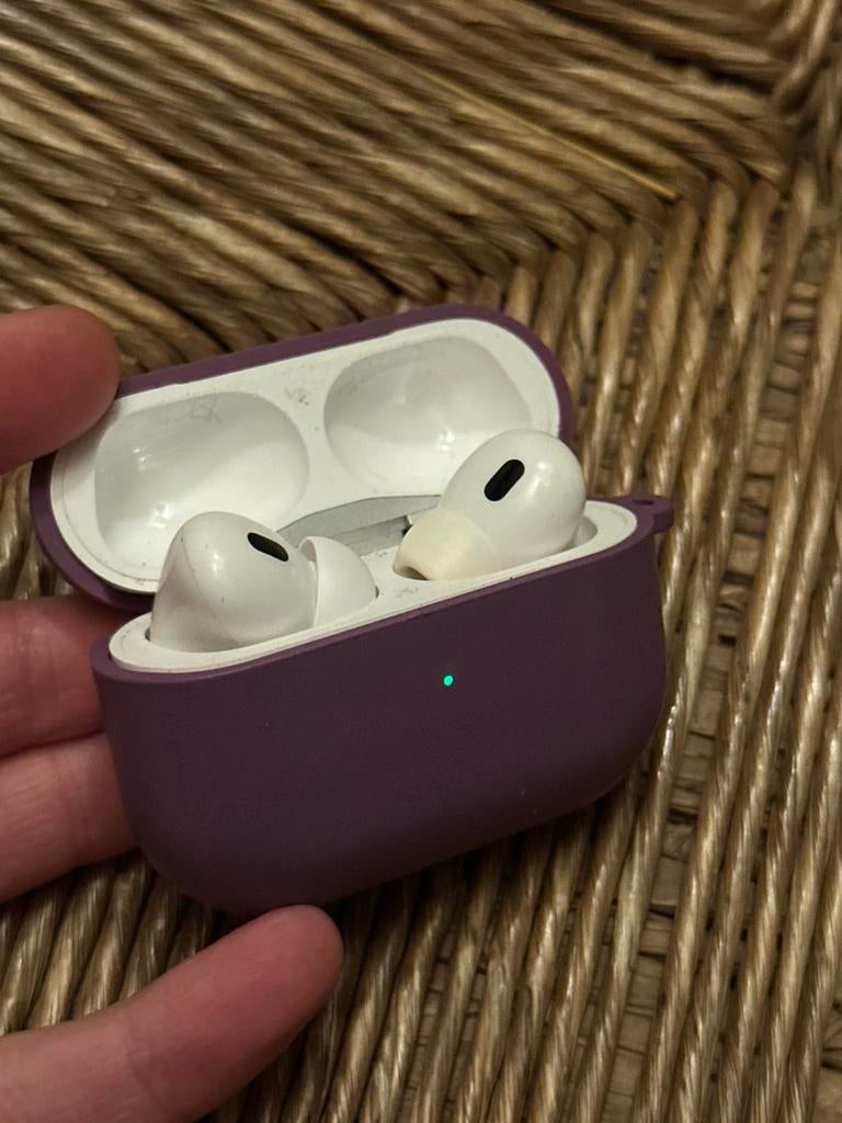 AirPods Pro 2 with a box, Ophalen of Verzenden, Gebruikt