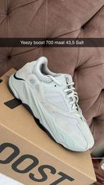 Yeezy boost 700 salt maat 43,5, Nieuw, Ophalen of Verzenden, Overige kleuren