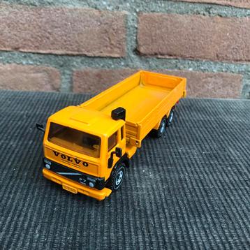 SIKU VOLVO F7 TURBO 6 beschikbaar voor biedingen