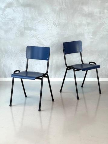 Retro eettafelstoelen nieuw zaalstoelen blauw prijs p/stuk beschikbaar voor biedingen