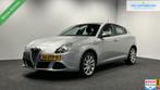 Alfa Romeo Giulietta 1.4 T Veloce AIRCO CRUISE, Origineel Nederlands, Te koop, Zilver of Grijs, 5 stoelen