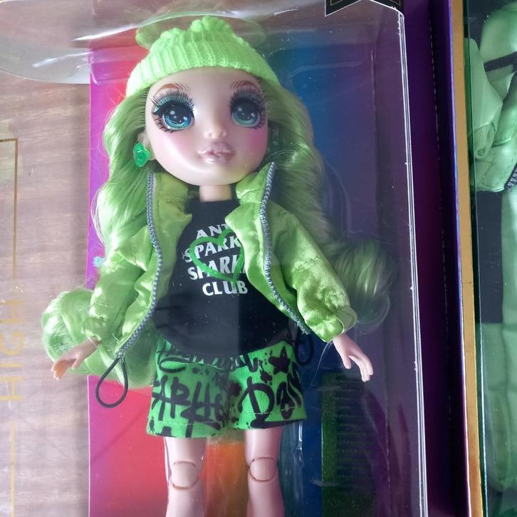 Rainbow High Fashion Doll - Jade Hunter nieuw, Kinderen en Baby's, Speelgoed | Poppen, Nieuw, Overige typen, Ophalen of Verzenden