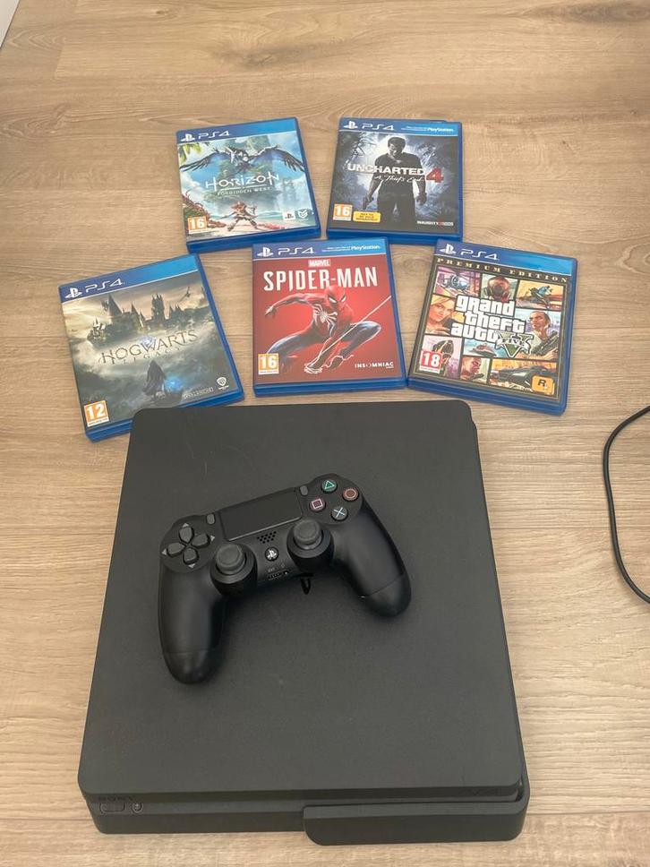 PlayStation 4 1TB + 2 Controllers + Games!, Spelcomputers en Games, Spelcomputers | Sony PlayStation 4, Zo goed als nieuw, Slim
